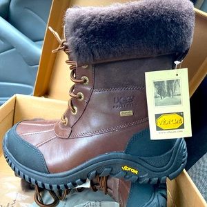 UGG Adirondack ii womens size 7 BNIB